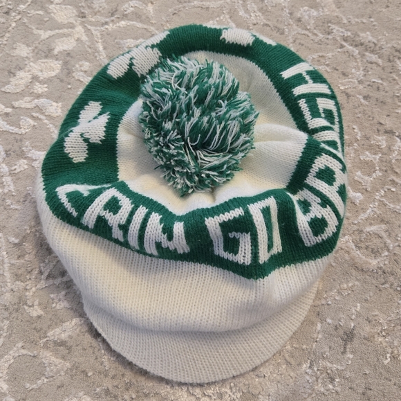 Vintage 1990s Erin Go Bragh Shamrock Green White Pom-Pom Beanie Hat - Picture 1 of 3